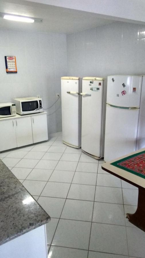 Genesis Beach Hostel! Quartos Compartilhados E Privativos Na Pinheira 帕罗卡 外观 照片